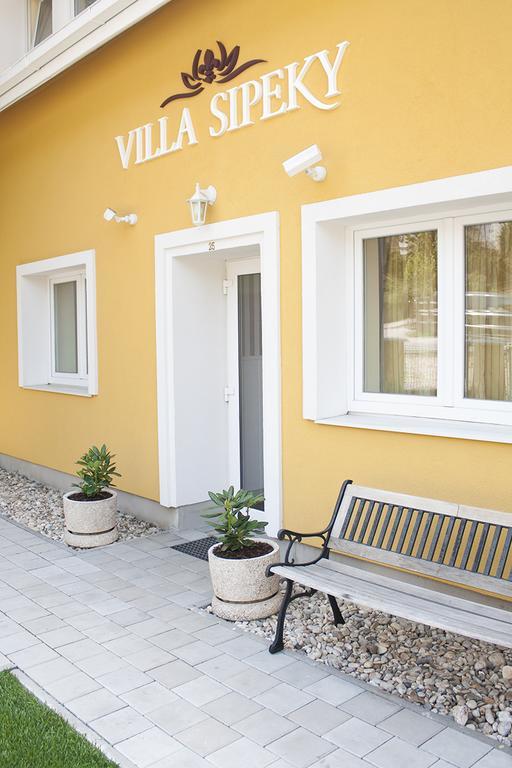 Villa Sipeky Senec Ngoại thất bức ảnh