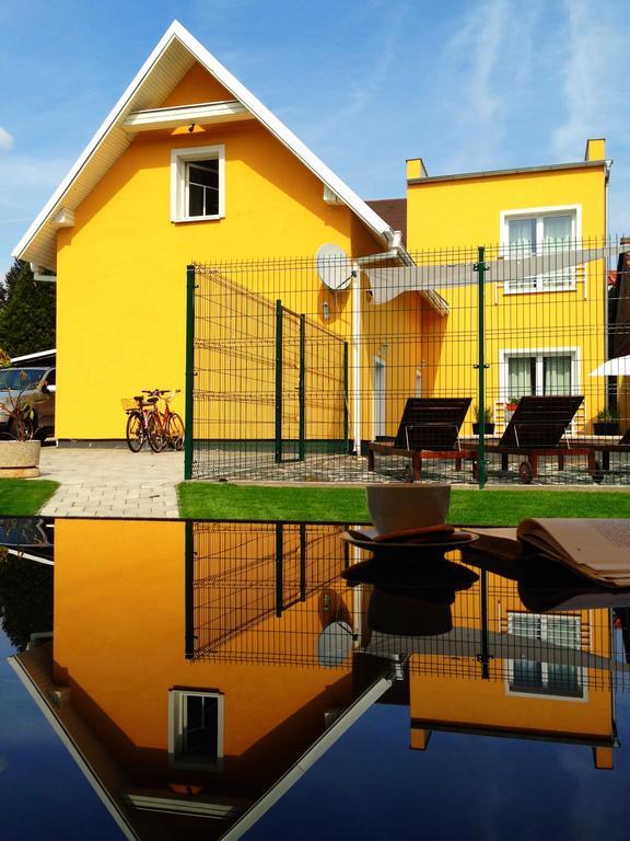 Villa Sipeky Senec Ngoại thất bức ảnh